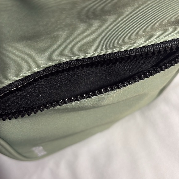 Brixley Women's Sage Crossbody, Fanny Pack, Shoulder Sling Bag - New! - Picture 6 of 6